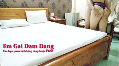 Clip sex anh bạn trai đưa vào nhà nghỉ kêu không làm gì