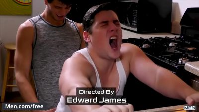 Phim sex gay cắm cặc sâu vào lỗ đít, bạn trai rên la đau đớn