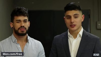 Phim sex gay ông chủ để ý cặc nhân viên mình